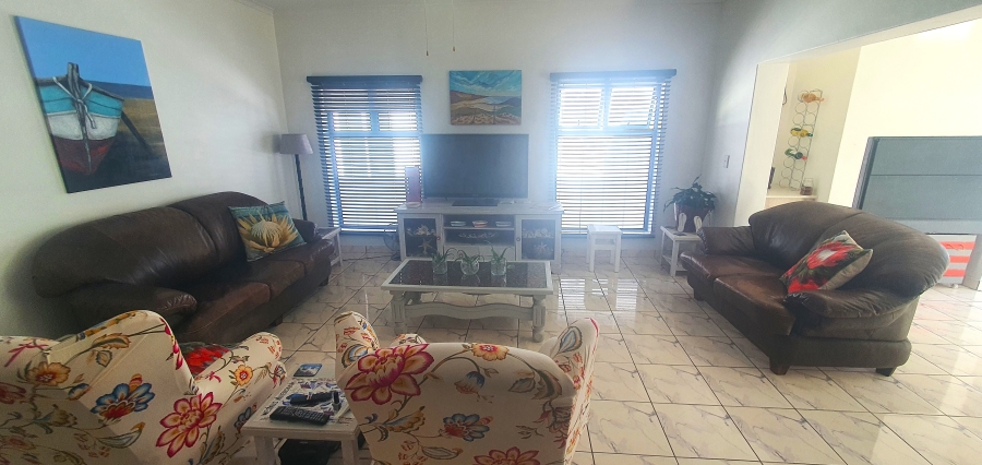 3 Bedroom Property for Sale in Sandy Point Western Cape